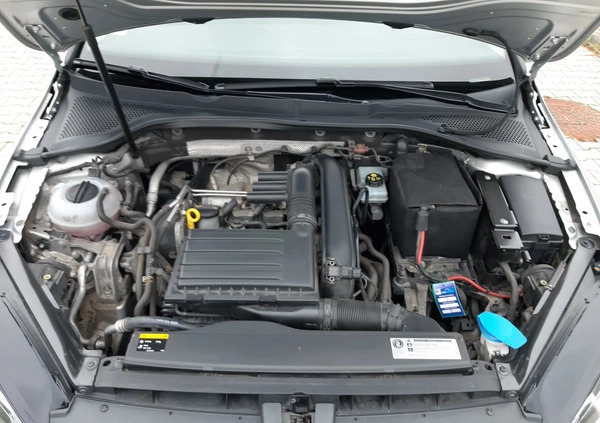 Volkswagen Golf cena 46000 przebieg: 108700, rok produkcji 2015 z Łochów małe 92
